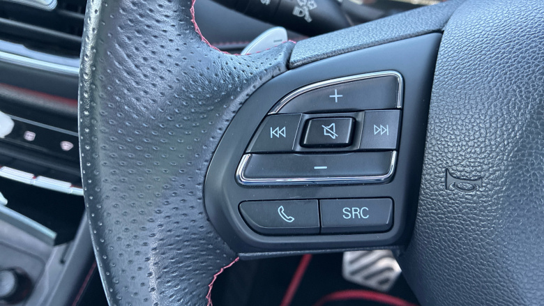 MG Hs 1.5 T-GDI Exclusive 5dr DCT Petrol Hatchback